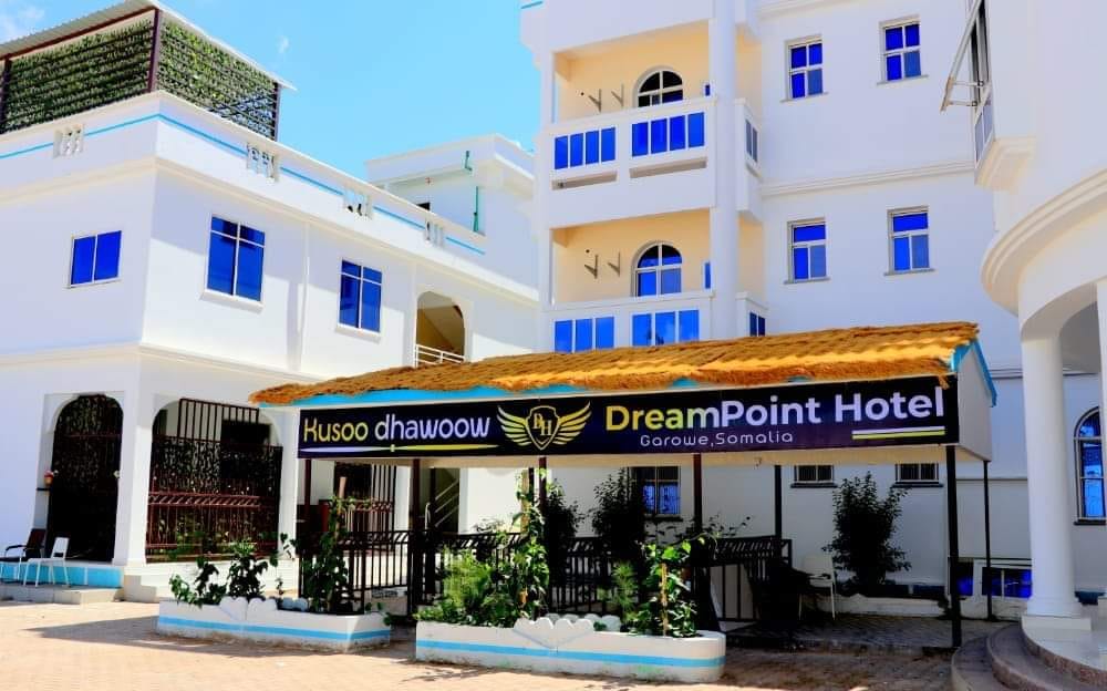 Dreampoint-Hotel-and-Cafe