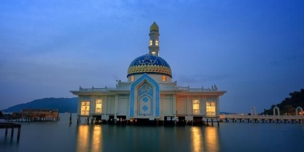 The-Floating-Mosque
